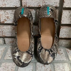 Copperhead Snakes Tieks 8